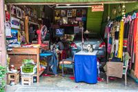Lampang, Thailand, bedroom, garage, livingroom, shop com studio!