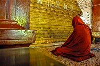 Myanmar, Amarapura monk in temple
